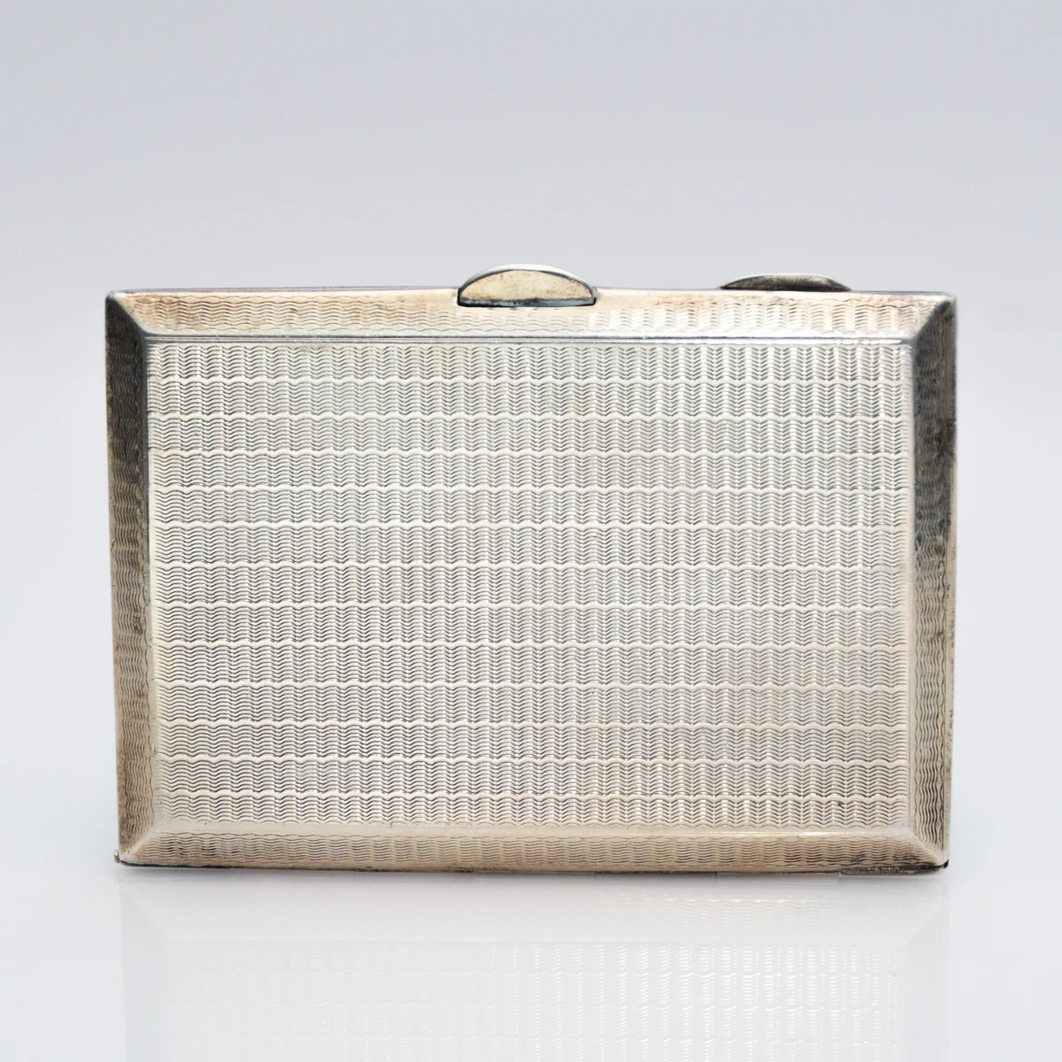 Αντίκα θήκη τσιγάρων Art Deco με μπλε σμάλτο guilloche, πίσω όψη